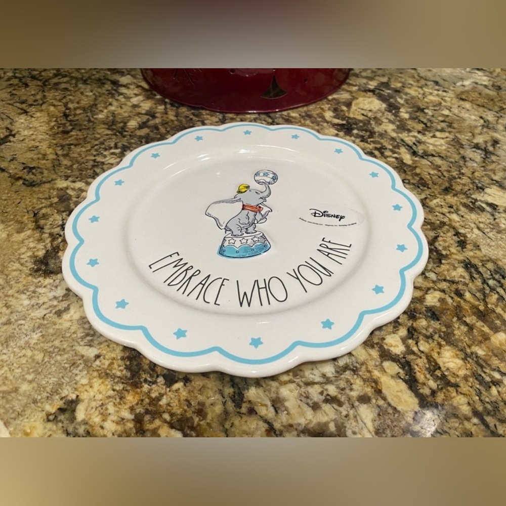 Rae Dunn Disney DUMBO EMBRACE WHO YOU ARE scalloped 8” plate - Brand new